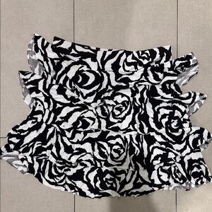 Black & White Rose Print Tiered Mini Skirt - So Comfortable!